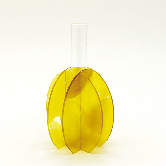 アクリル板を使った一輪挿し